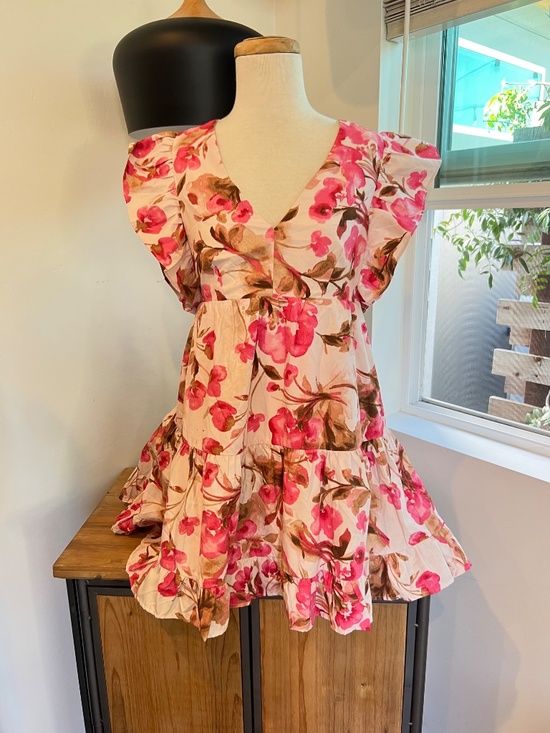 Abercrombie & Fitch Dresses & Skirts - Abercrombie and Fitch Pink Floral Dress